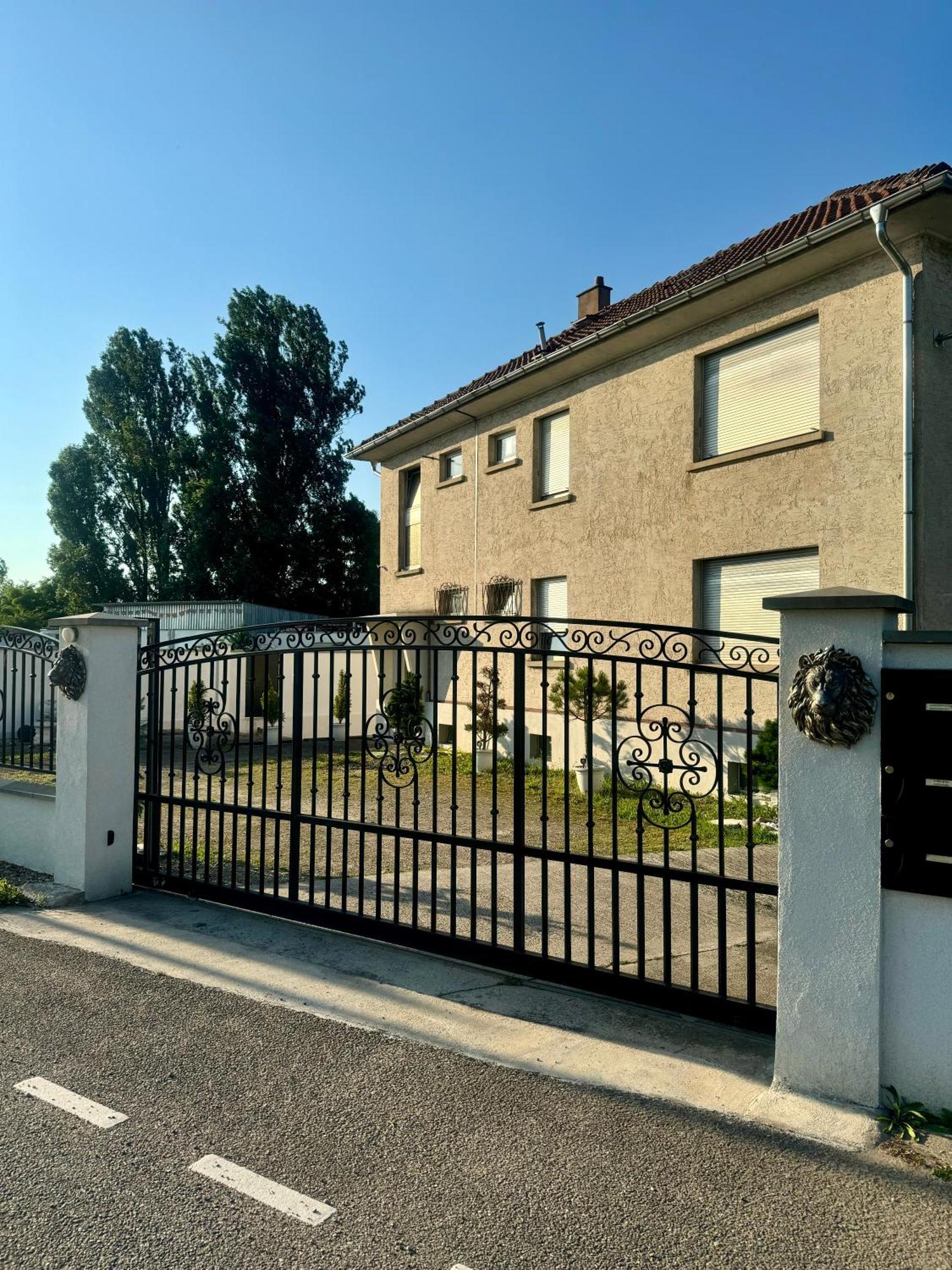 Dynasty Home Spa Appartement 100M2 Jacuzzi Terrasse Holtzheim Extérieur photo